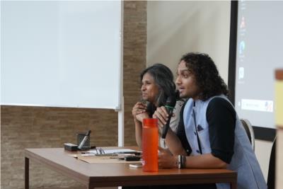 Eshwar Gole, JR Alumnus, interacts with JR Students