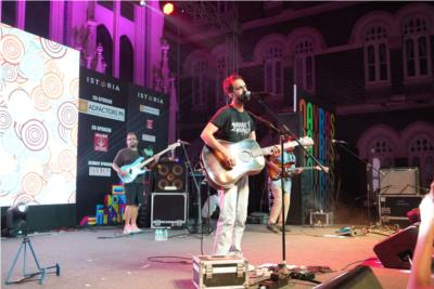 ISTORIA 2024 – NAVRAS: SAFAR JAZBAATO KA